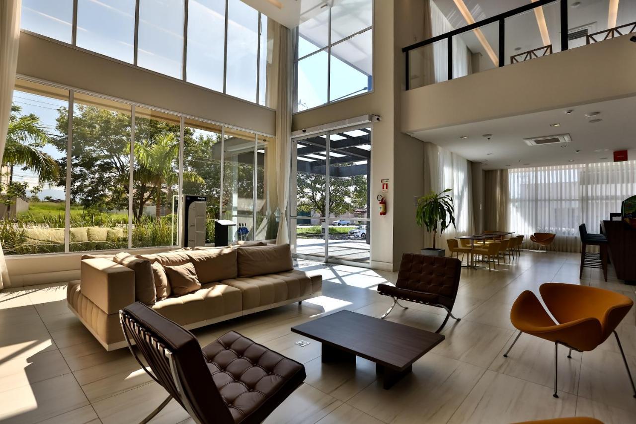 Summit Suites Hotel Pindamonhangaba Exterior photo