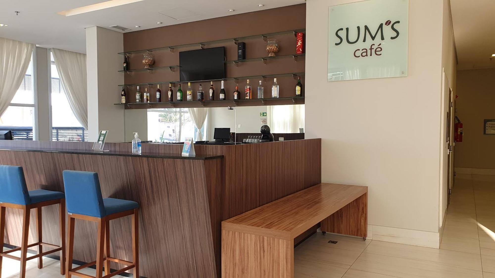 Summit Suites Hotel Pindamonhangaba Exterior photo