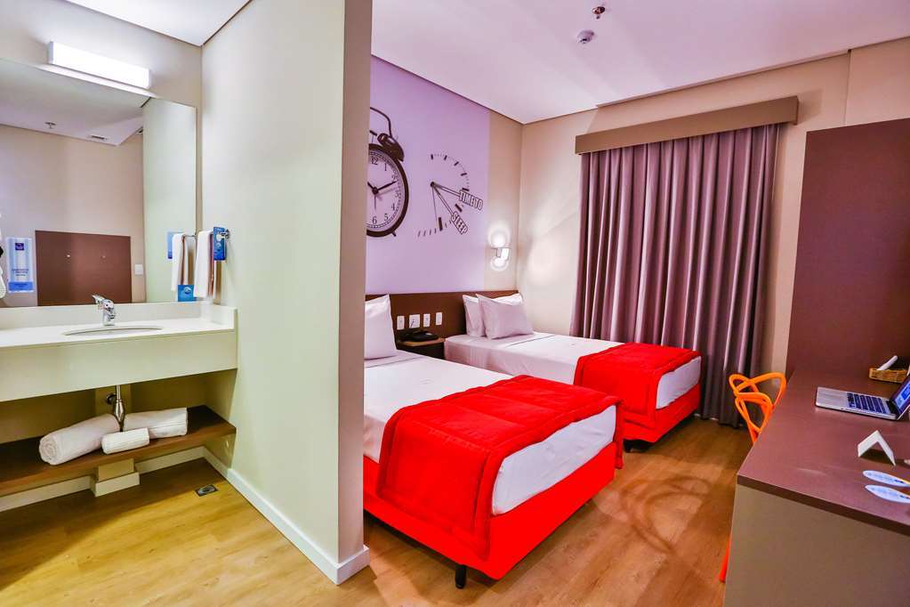 Summit Suites Hotel Pindamonhangaba Room photo